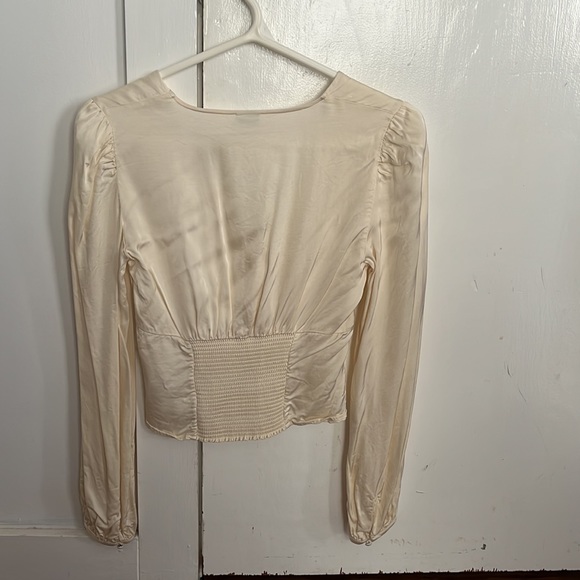 Aritzia, Sunday Best: Tatiana Blouse - Picture 5 of 5